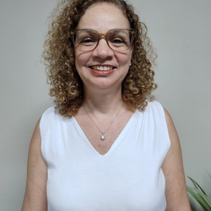 SOLANGE C. S. FERRAREZE